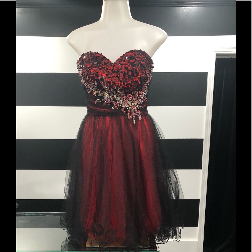 Cocktail Dress Red/Blk wi/Beautiful Sequins